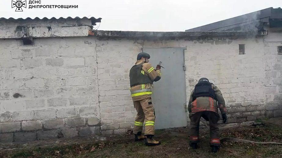 В Никопольском районе пожарные ликвидировали огонь в гараже (ФОТО)