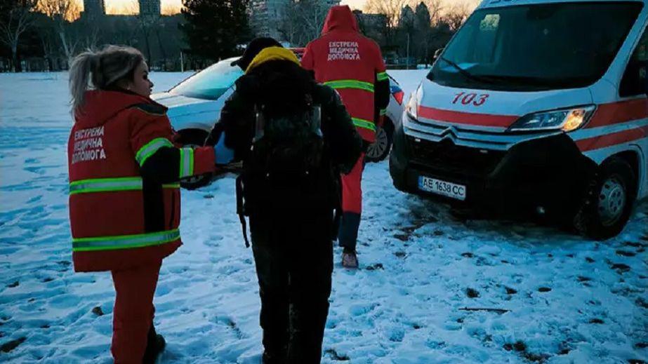 In Dnipro, a man fell through the ice while cycling on Monastery Island (PHOTO)